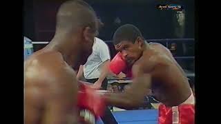 Errol Christie v Jose Quinones Boxing [upl. by Chubb498]