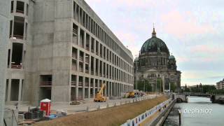 Das Berliner Schloss quotfeiert quot am 12 6 2015 Richtfest [upl. by Hanej]