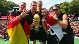 Weltmeister feiern auf der Fanmeile in Berlin [upl. by Elodia43]