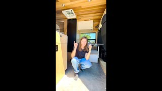 Maggie prend possession de sa LIV chez VanLife MTL [upl. by Ennaegroeg]