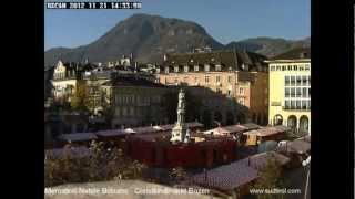 Mercatino di Natale Bolzano I preparativi  Christkindlmarkt Bozen die Vorbereitung [upl. by Anu]