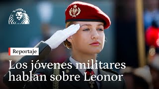 Jóvenes militares en el 12O ante la formación castrense de Leonor como cadete quotEs un orgulloquot [upl. by Seeto]