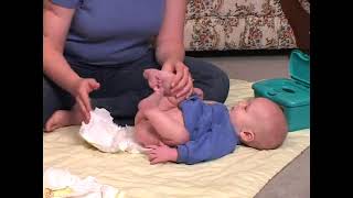 Tips for Changing Diapers of a Newborn Baby [upl. by Siobhan177]