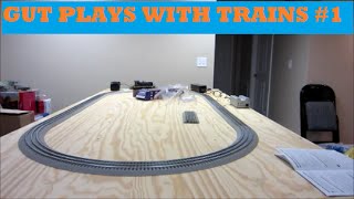 Gut Plays with Trains E1 Easy Fastrack Layout [upl. by Zawde]