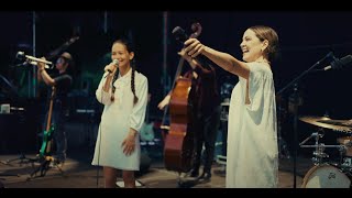 Isaac et Nora feat Natalia Lafourcade  Hasta la Raíz [upl. by Eitirahc]