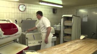 Bäckerei Zwahlen in Schwarzenburg  Produktion [upl. by Ailin615]