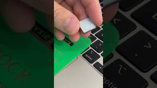 Замена кнопки MacBook Macbook keyboard replacement [upl. by Annavaig808]