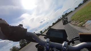 Yamaha MT10 vs Suzuki GSXR 750 L2 Serres Racetrack RAW [upl. by Raine718]