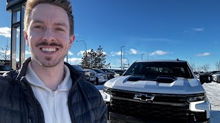 2024 CHEVY SILVERADO ZR2 SUMMIT WHITE 62L V8 GRAYSTONE INTERIOR FULL WALKAROUND [upl. by Zarger]