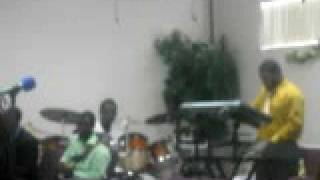 Elvis Yeboah Worship Medley Pt2 quotYehowa Ye Yi Wayequot [upl. by Defant320]