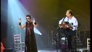 Javier Ruibal y Martirio cantando en La 2 quot La flor de Estambul quot [upl. by Alviani]