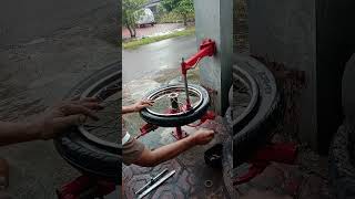 TYRE CHANGER MANUAL TYPE MT00  Alat Ganti Ban Sederhana shorts [upl. by Emelyne]