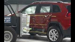 2014 Jeep Cherokee CRASH TEST IIHS Side Crash Test [upl. by Nire]