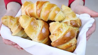 CORNETTI DOLCI Ricetta Facile con poco burro  Easy and Quick Croissant Recipe [upl. by Annirak]