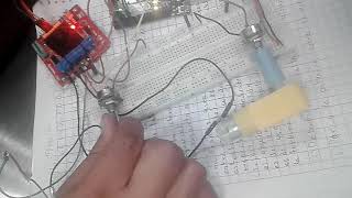 servomotor hecho con un motoreductor y dos potenciómetros ARDUINO Y LCD [upl. by Nikolaus]