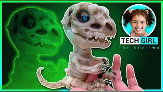 Wowwee Untamed Skeleton Raptor Fingerlings Interactive Dinosaur Gloom [upl. by Eiramnwad]