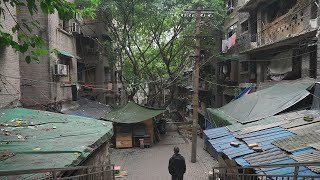 Chinas Urban Village Walk Exploring the life of the quotbottom of societyquot Yeshuigou野水沟Chongqing・4K [upl. by Niret74]