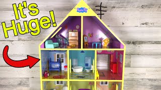 Peppa Pig Wooden Deluxe Playhouse 8 Rooms Includes 2 Fun Figures and 29 Accessories [upl. by Jacoba]