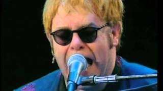 Elton John  Im Still Standing  Sydney 2002 [upl. by Beker]