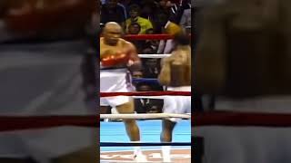 Evander Holyfield vs George Foreman Boxing Battle [upl. by Buna]