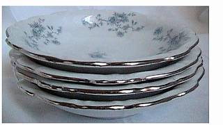 Johann Haviland Bavaria Germany Blue Garland China 16 Piece SET New Condition [upl. by Arodaeht443]