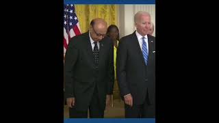 Khizr Muazzam Khan getting the Medal of Freedom [upl. by Nonnerb]