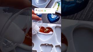 🧡🤍💚diy resin keychain pour shorts resinart satisfying capcut resina diy resincrafts art [upl. by Nimsay]