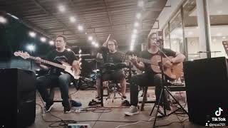 Lithium band  Creed Radiohead Cover akustik version live saung rempah resto [upl. by Cordula148]