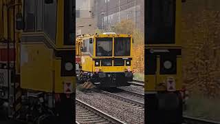 BR 143 020 mit Bauzug Richtung Braunschweig Hbf [upl. by Llenrag]