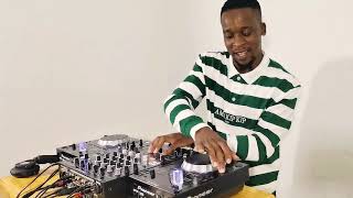 AMAPIANO MIX  11 MARCH 2022  ROMEO MAKOTA [upl. by Suzetta]