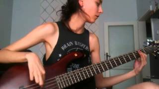 Red Hot Chili Peppers  Californication playing bass and singing simultaneously [upl. by Materi]