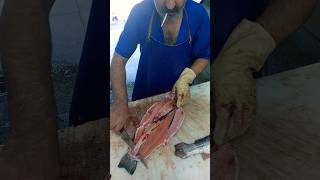 Filleting salmon with your eyes closed fishcutting [upl. by Gardy]