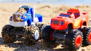 Camiones Monstruos en la playa Coches para niños [upl. by Nylcsoj]