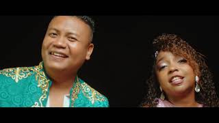 Ariane amp Rebecca  Havaoziko Clip Vidéo [upl. by Ainevul]