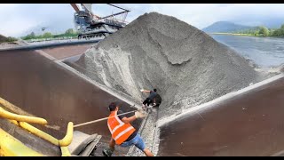 Barge unloading 5000 tons of crushed phosphorite ore Part 2 Vlog of work on barge  Relaxing video [upl. by Cornelie]