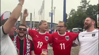 Österreich Fans machen Stimmung vor dem EM Kracher gegen Polen [upl. by Aihsoem]