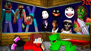 Surviving the Lunar Nightmare Scary Moon Maze Challenge in Minecraft [upl. by Felise]