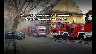 Pożar kamienicy w BielskuBiałej  dojazd służb i akcja gaśnicza [upl. by Aicelet]