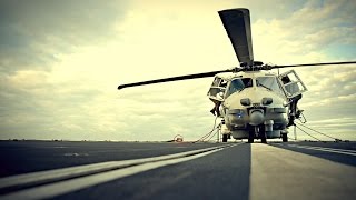 NH90gevechtshelikopter beschermt tegen onderzeebootdreiging [upl. by Nottus819]