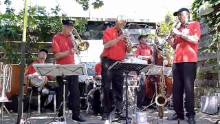 Charivari Jazzband plays Avalon [upl. by Demy]