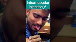 Intramuscular injection  IM injection kese lgaye injectionmedico nursingneetmbbsshortsviral [upl. by Anileme]