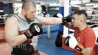 Костя Цзю учит бить Макса Новоселова  Бокс против MMA [upl. by Knitter]