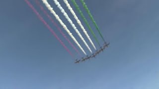 Il passaggio delle Frecce Tricolori sullAltare della Patria per Giorno Unità Nazionale [upl. by Buckden]