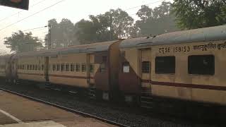 Hool Express arriving at Mankar Station indianrailways travel train [upl. by Janis]