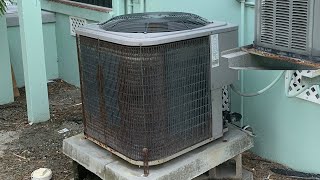 2011 Comfortmaker Air Conditioner running with frozen Suction Line [upl. by Seleta]