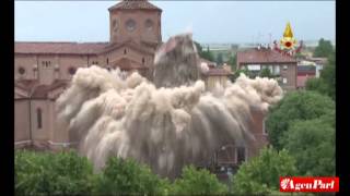 TERREMOTO ESPLOSIONE CAMPANILE POGGIO RENATICO [upl. by Ilohcin]