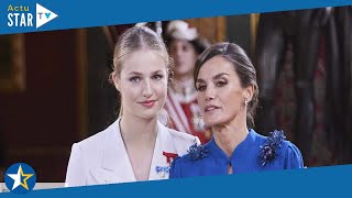 Leonor et Letizia d’Espagne très complices ce moment de tendresse capté par les caméras [upl. by Aicinoid]