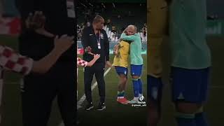 Neymar é consolado a pôs perder para Croácia [upl. by Suiremed]