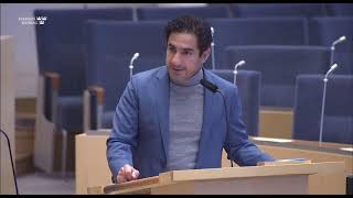 Ardalan Shekarabi S Debatterade nedläggningen av Uppsalapendeln med finansministern [upl. by Melba]