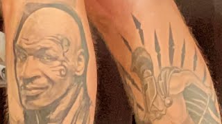 CHECK OUT THIS TATTOO OF TATTOO ON MIKE TYSON AND ROBERTO DURAN  ESNEWS BOXING [upl. by Adriel]